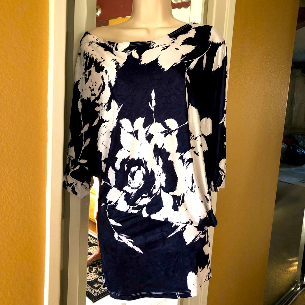 Hawaiian floral design symmetrical mini dress